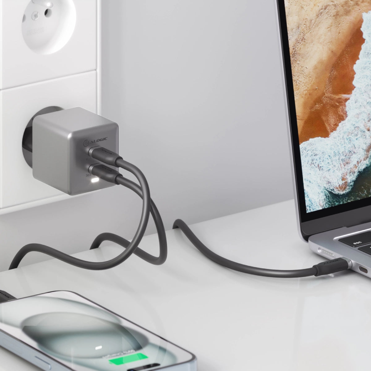 Dual USB-C Rapid Power 45W Cube GaN Charger